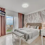 Townhouse Luxury - Relax With Stunning Sea Views Tatil Evi