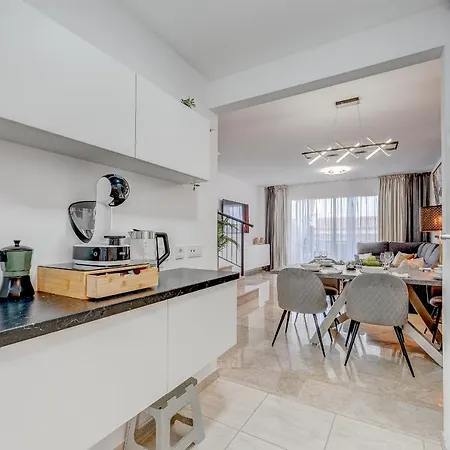 Townhouse Luxury - Relax With Stunning Sea Views