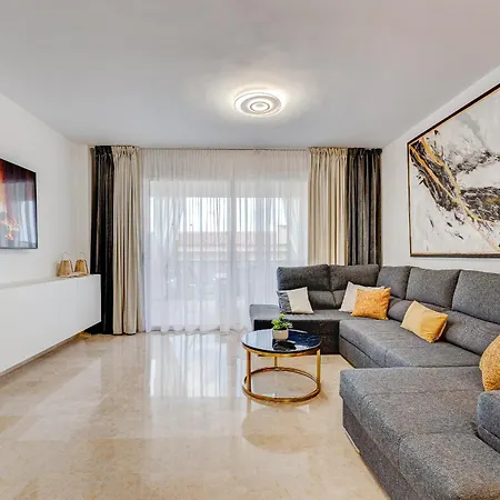 Townhouse Luxury - Relax With Stunning Sea Views *